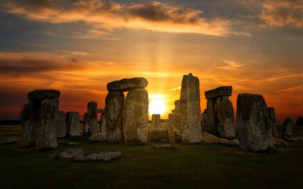 sunrise at Stonehenge