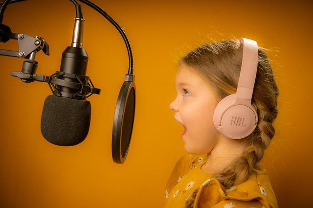 Encouraging children to sing